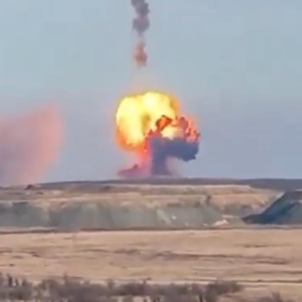 Die Trägerrakete explodierte beim Aufschlag auf den Boden