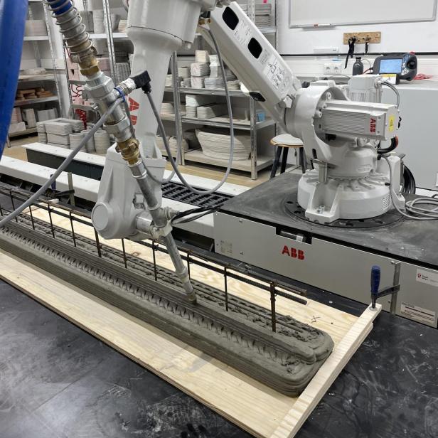 3D-Betondruck mit Roboterarm an der HCW.