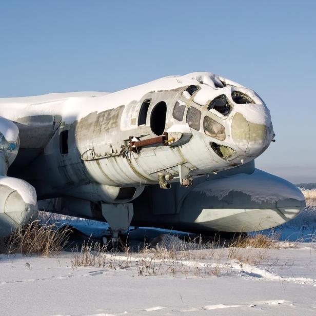 Die Bartini Beriev VVA-14 rostet in einem Freiluftmuseum vor sich hin