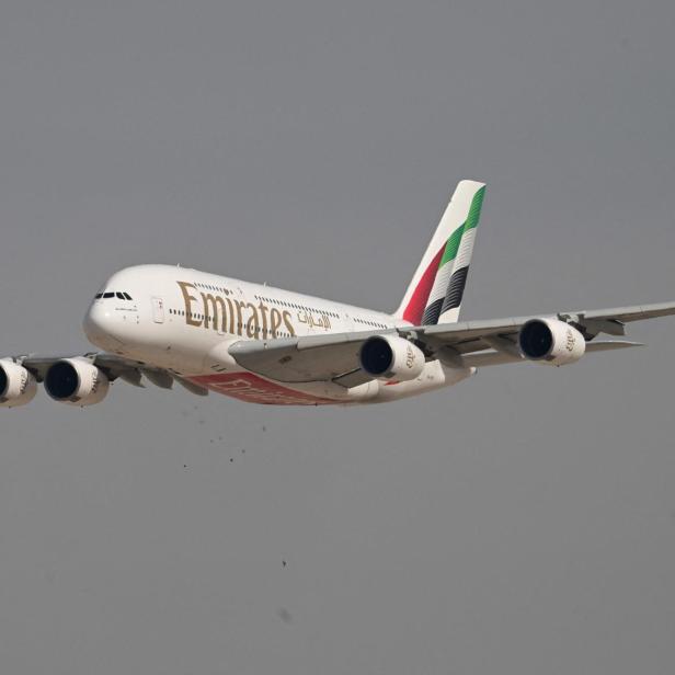 A380 der Emirates in der Luft (Symbolbild)