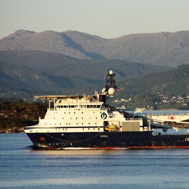 Das Arbeitsschiff Island Victory von VARD hat mit 477 Tonnen den derzeit größten Pfahlzug der Welt. 