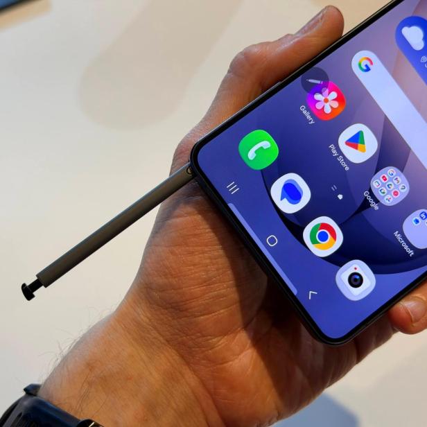 Galaxy S26 Hands-On