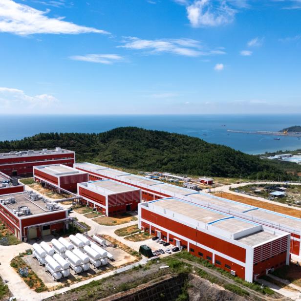 Der Gebäudekomplex des China Initiative Accelerator Driven System (CiADS) entsteht an der Küste der Provinz Guangdong.