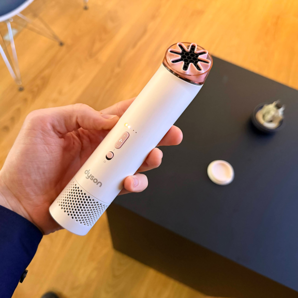 Der Dyson HushJet Mini Cool 