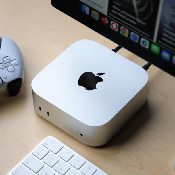 Mac Mini am Schreibtisch