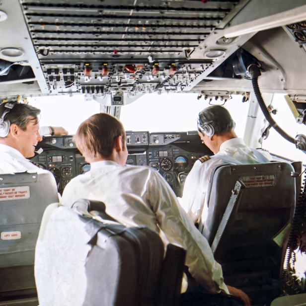 Das Cockpit einer Boeing 747-B von SAS Scandinavian Airlines in den 1970er Jahren