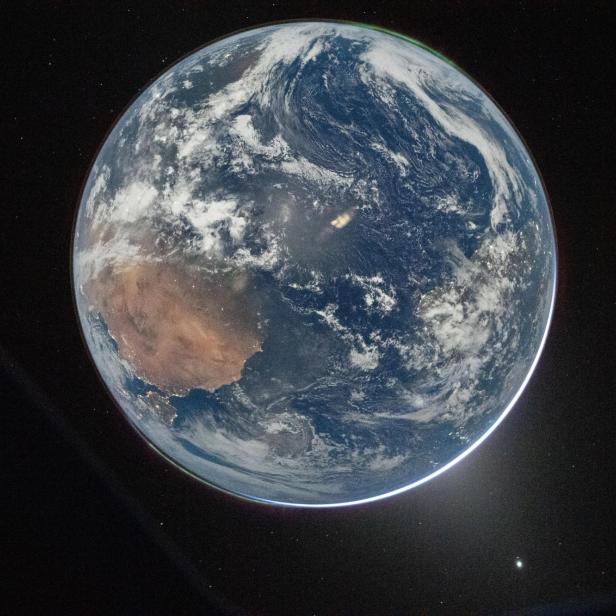 "Hello, world"