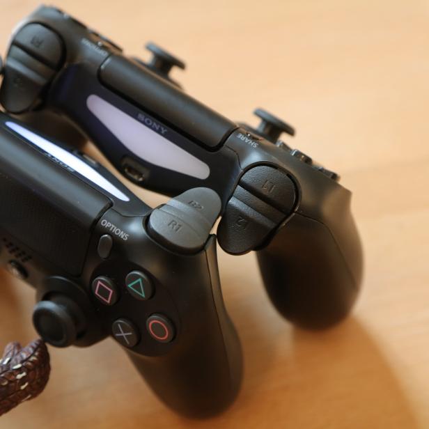 Neuer Controller (links) und alter Controller