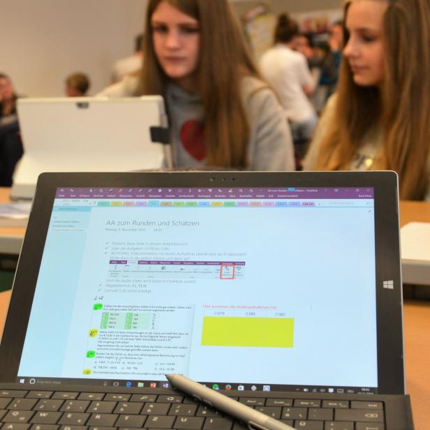 Die ersteTablet-Klasse mit digitalem Stift in der HAK Steyr.