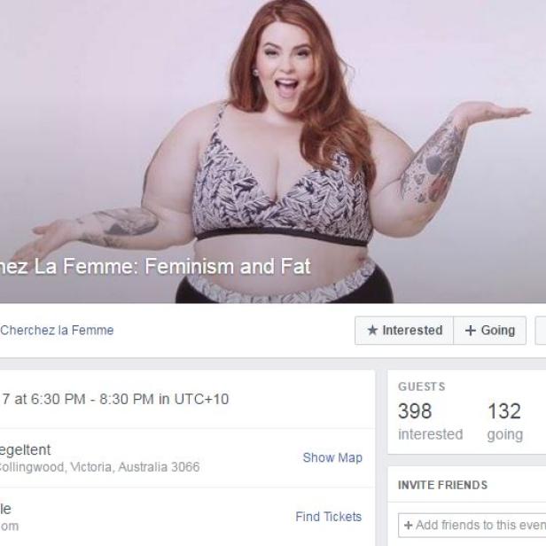 Eine Frau mit Tätowierungen posiert für die Veranstaltung „Cherchez La Femme: Feminism and Fat“.
