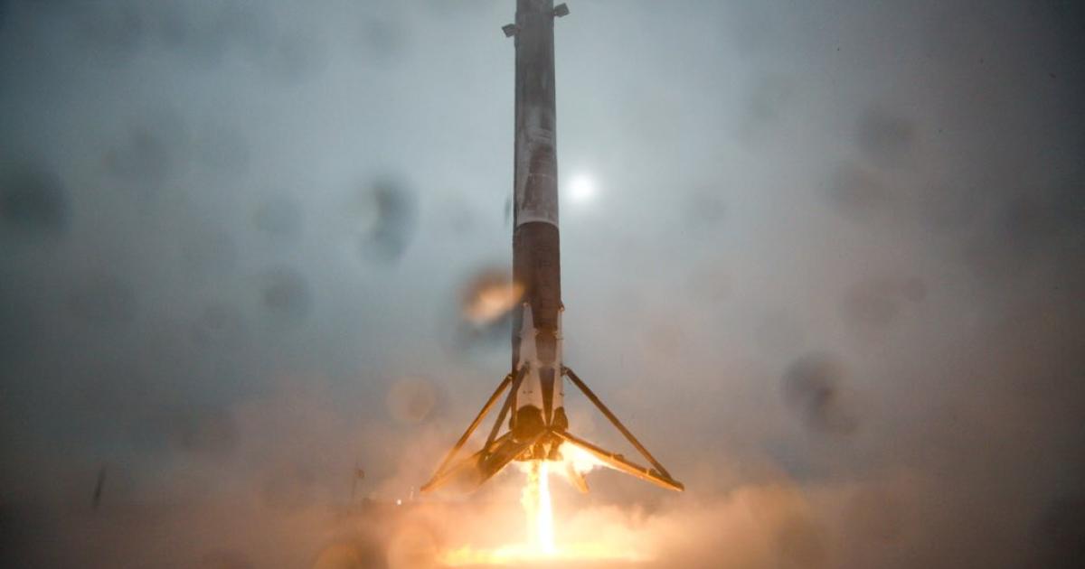 Instagram-Video zeigt Explosion von SpaceX-Rakete auf Boot ...