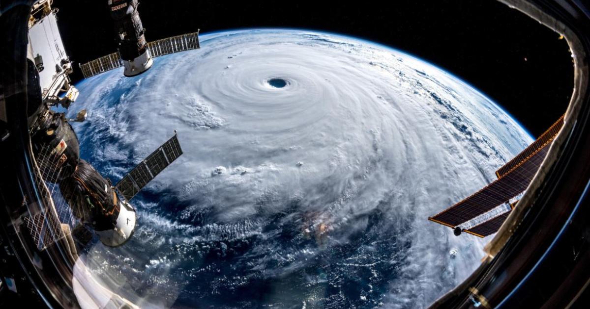 Spektakuläre Fotos zeigen Super-Taifun aus dem All