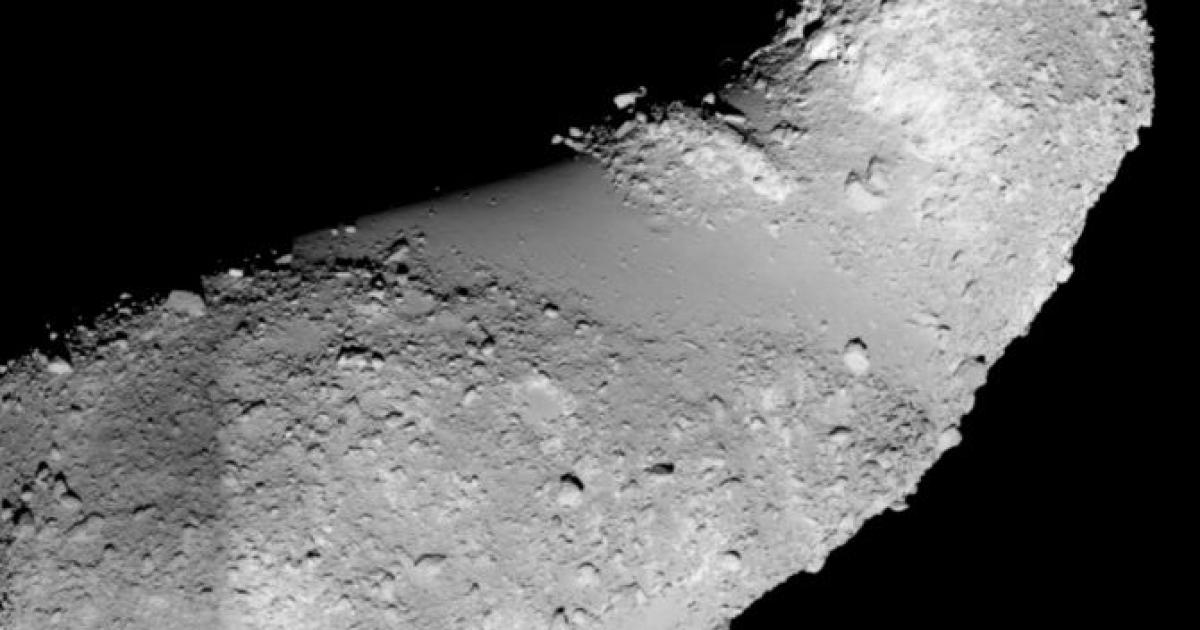 Forscher finden erstmals Wasser in Partikeln eines Asteroiden