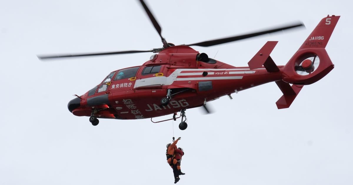 Rettung per Hubschrauber geht schief: Frau wirbelt ...