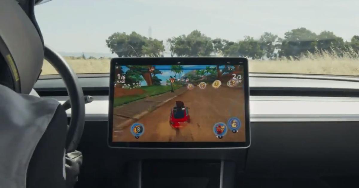 Tesla veröffentlicht „Arcade“App mit MarioKartKlon
