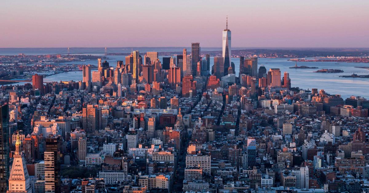 Spotted naked in the world’s largest photo of New York