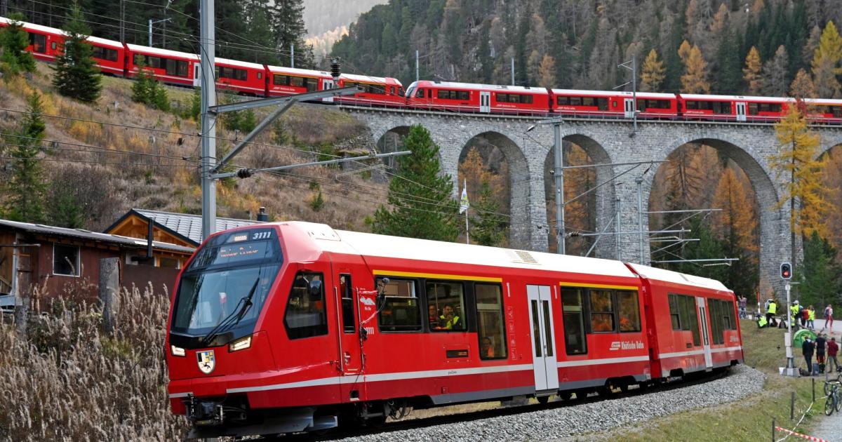 Längster Reisezug der Welt hat 100 Wagons