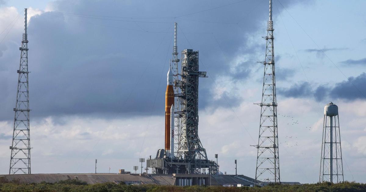 Trotz Sturmschaden: Riesige SLS-Rakete der NASA soll am Mittwoch starten