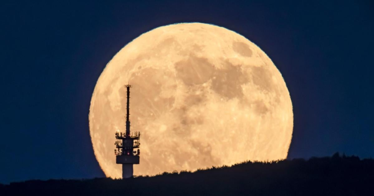 China wants to create a constellation telescope in orbit around the moon