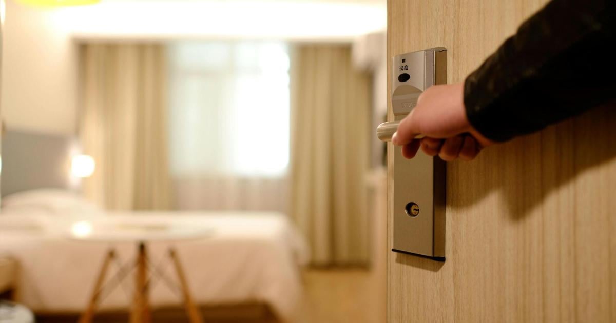 Millions of hotel room doors can be hacked using a cell phone