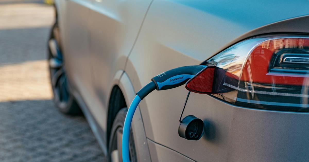 The e-car battery is charged to 80 percent in 10 minutes