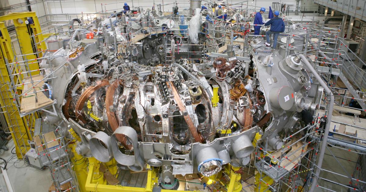Kernfusion-Weltpremiere-mit-Stellarator-Wendelstein-7-X-erreicht
