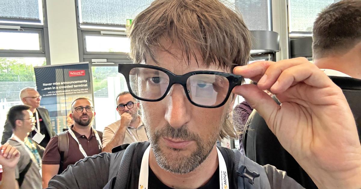 Smarte-KI-Brille-mit-Display-ausprobiert-Ein-Blick-in-die-Zukunft-