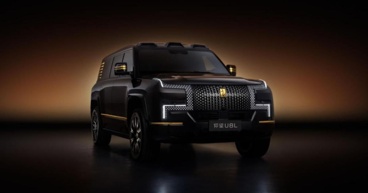 BYDs-neues-Luxus-SUV-kommt-mit-protzigen-Emblems-aus-24-Karat-Gold