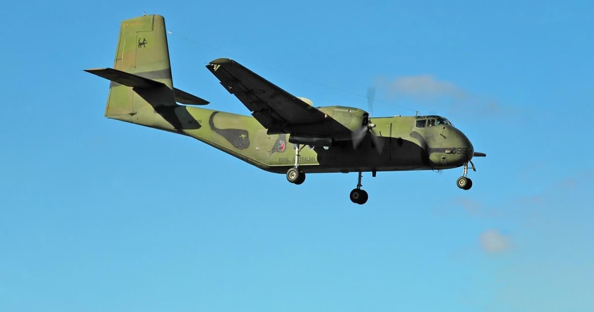 transportflugzeug-macht-verr-ckten-stunt-die-scheibtruhe