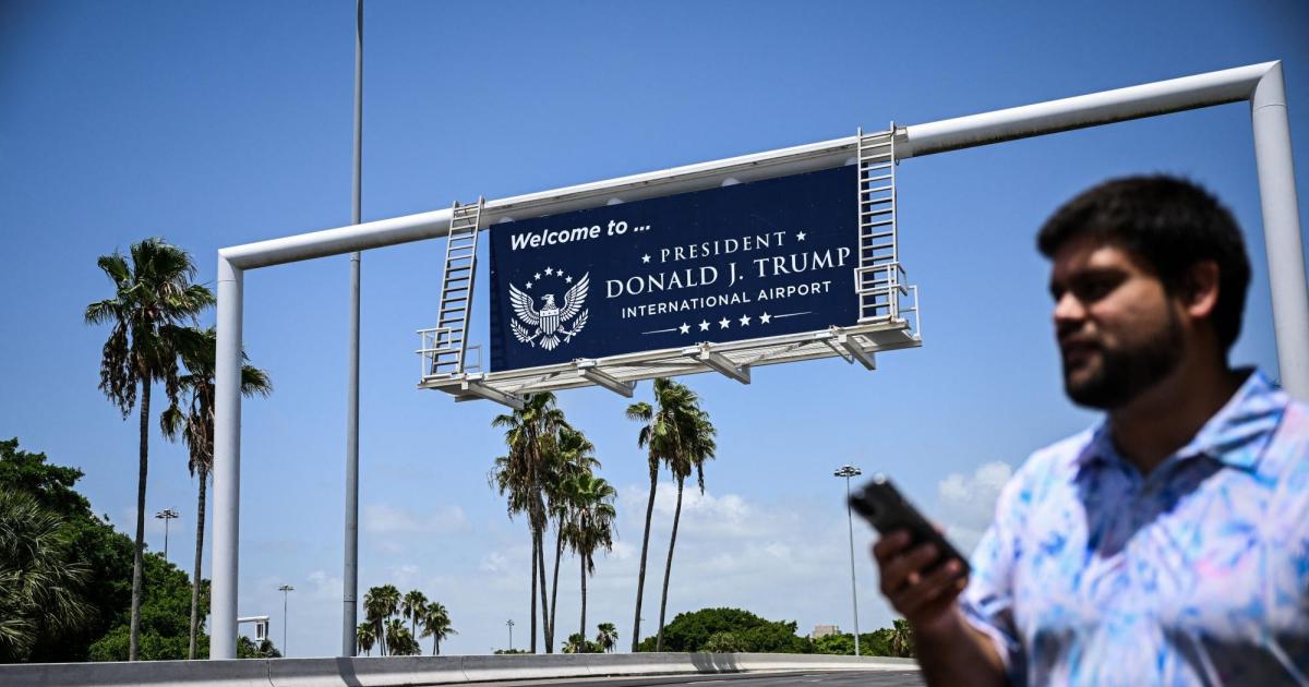 Logo-von-Donald-Trump-Flughafen-soll-KI-Slopp-sein