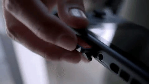 Die Nintendo Switch wird mit Modulen gefüttert, die ein wenig wie die Steckkarten der 3DS-Spiele aussehen