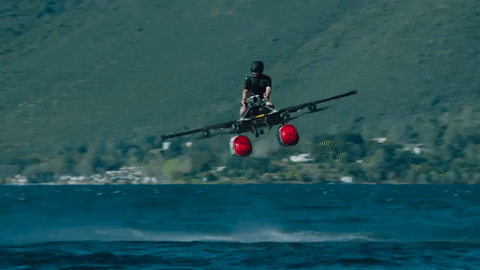 Der Kitty Hawk Flyer ist ein Ein-Personen-Fluggerät, das vom Wasser aus startet