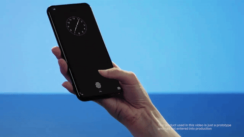 Ein Prototyp eines Vivo-Smartphones mit dem neuen Fingerabdrucksensor