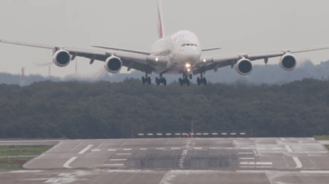 A380 landet im Sturm: Weniger gefährlich, als es aussieht