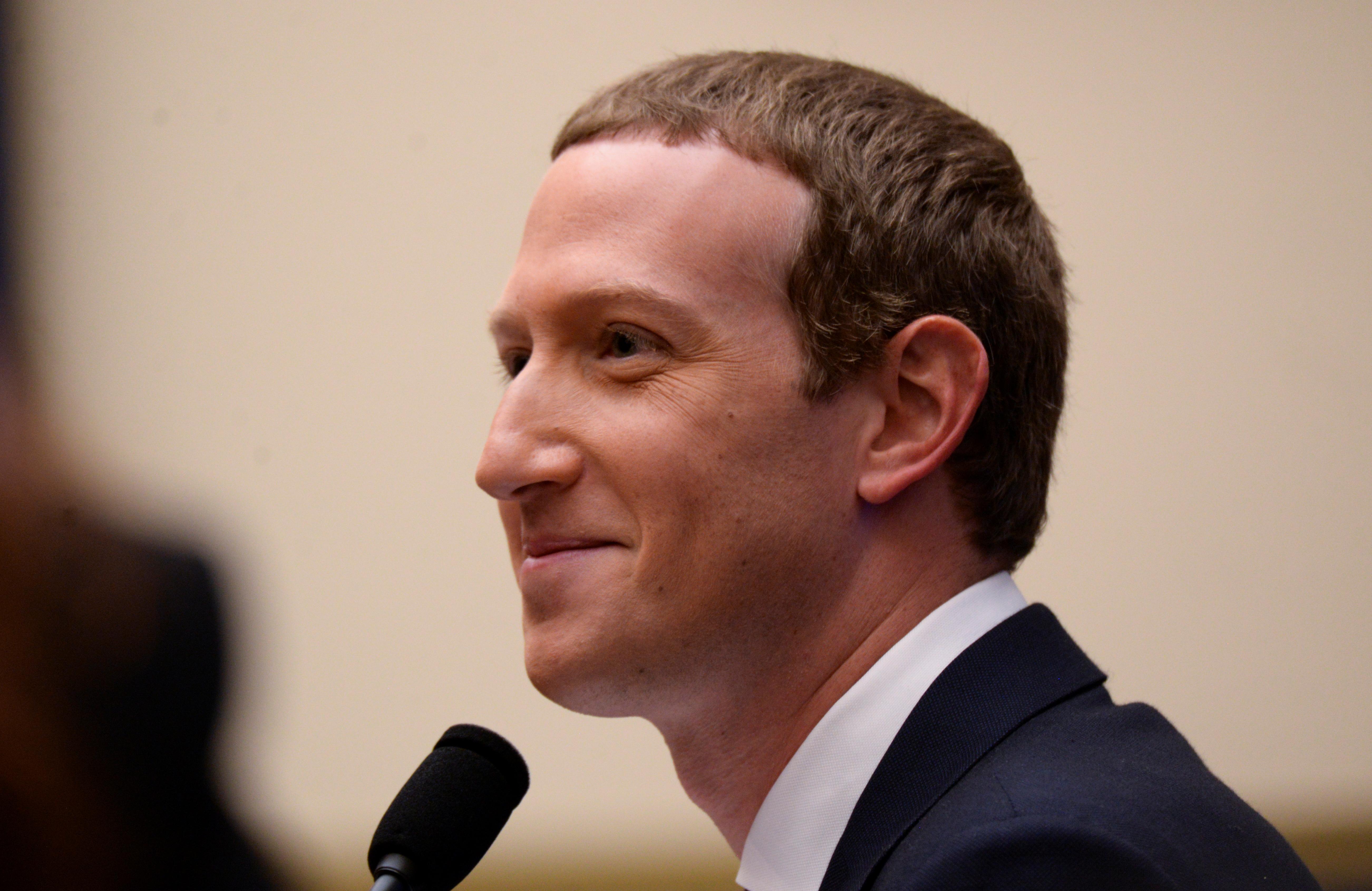 Mark Zuckerberg is buying land in Hawaii for $17 million thumbnail