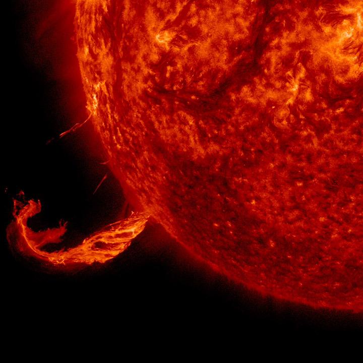 Extremer Sonnensturm beunruhigt Forscher: Verheerende Folgen für Erde thumbnail