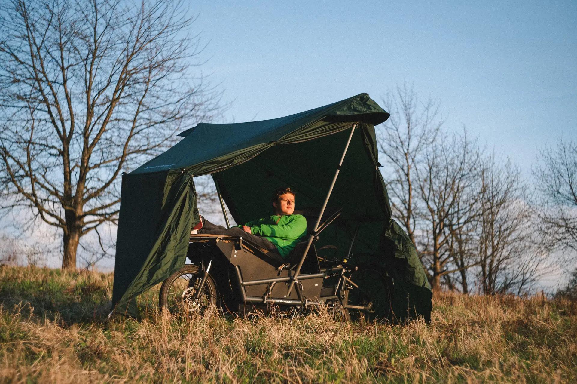 Dieses E-Bike hat ein eingebautes Camping-Zelt