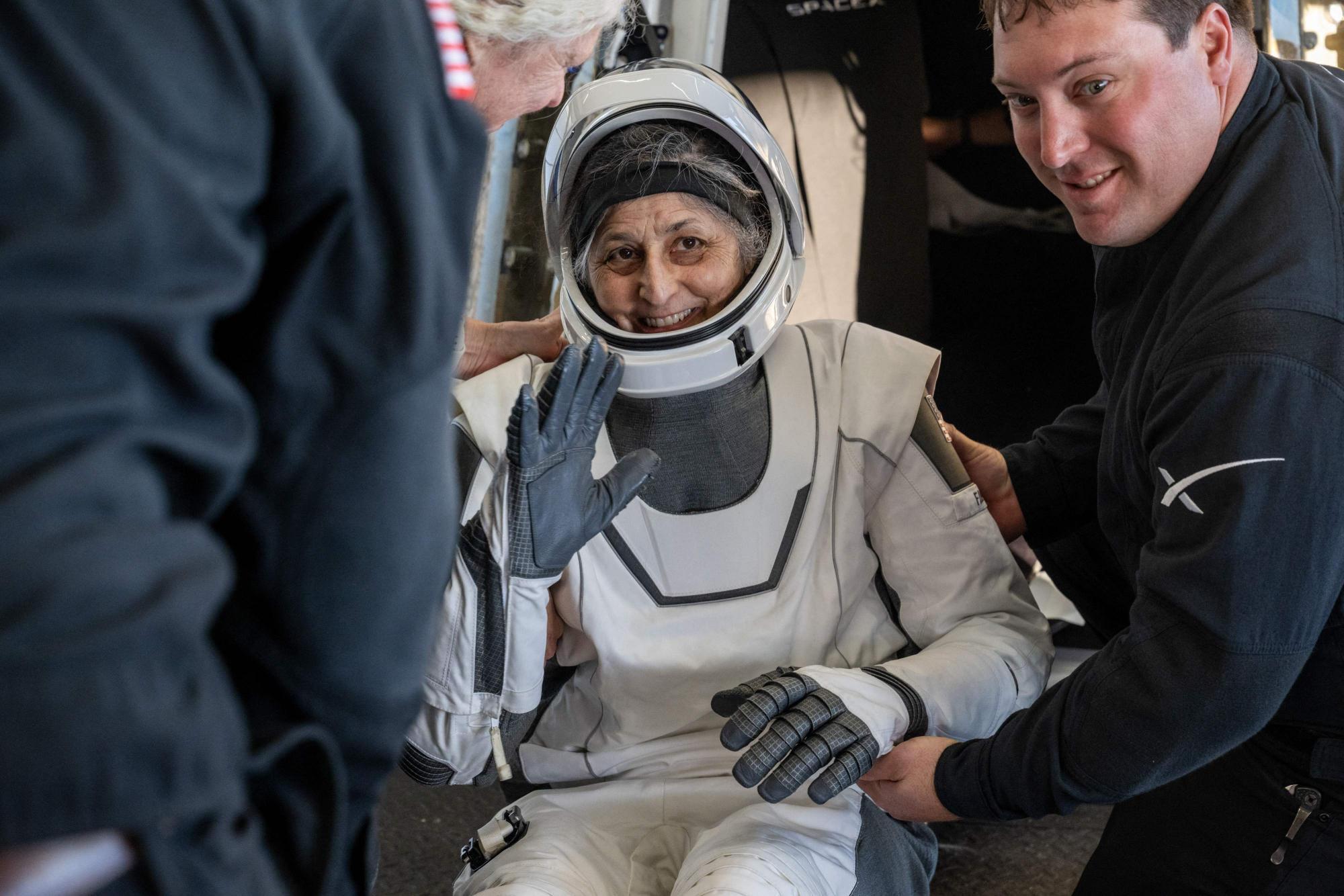 Gestrandete Astronauten sind wieder zurück auf Erde