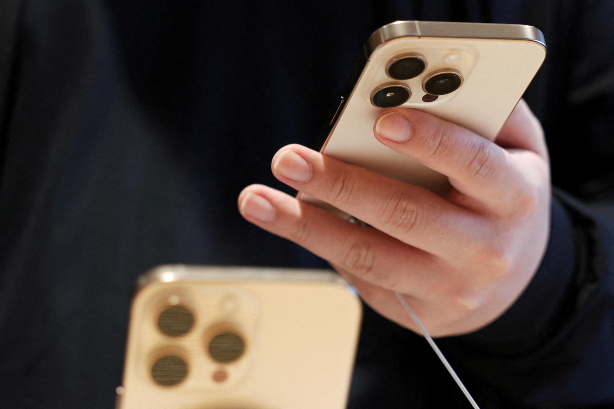 Apple warnt Nutzer vor "Söldner-Spyware"