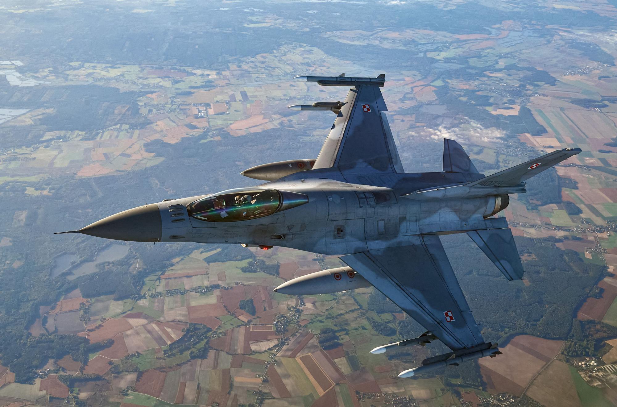 Dramatischer Absturz einer F-16 in Polen